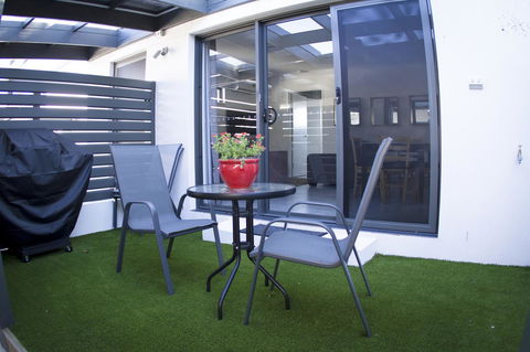 16 King Street - Accommodation Asia 11