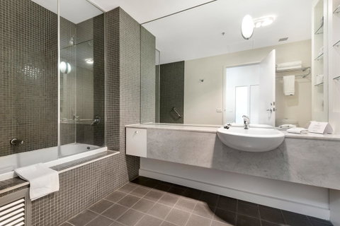 Melbourne CBD Central Apartment Hotel Official - Accommodation Guide 7