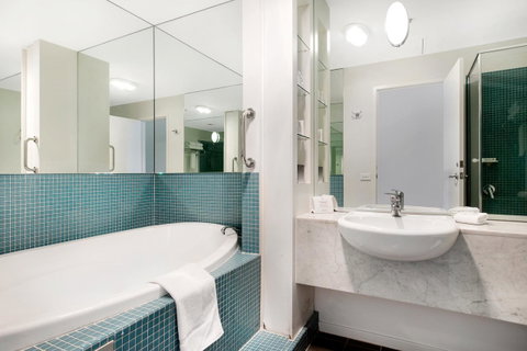 Melbourne CBD Central Apartment Hotel Official - Accommodation Guide 12