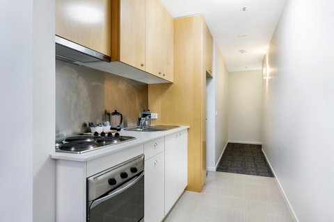 Melbourne CBD Central Apartment Hotel Official - Accommodation Guide 18