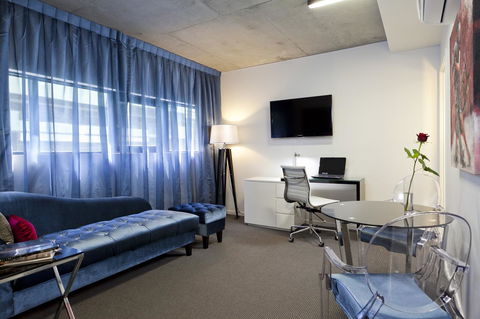 Mantra St Kilda Road - Accommodation Guide 7
