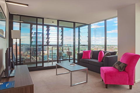 Mantra St Kilda Road - Accommodation Guide 2