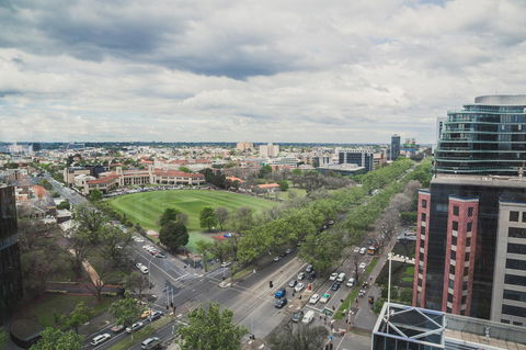 Mantra St Kilda Road - Accommodation Guide 3