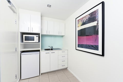 Brady Apartment Hotel Flinders Street - Accommodation Guide 7
