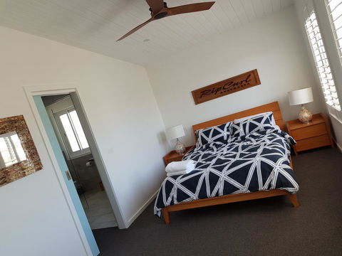 Zeally Bay Stay Deep Ocean - Accommodation Asia 8