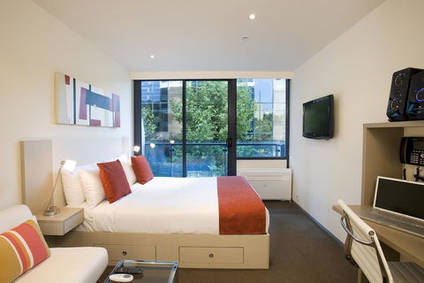 City Tempo - Queen St - Accommodation Guide 2