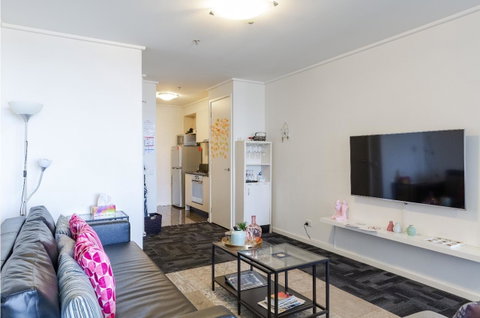 225 Melbourne Tower - Accommodation Guide 5