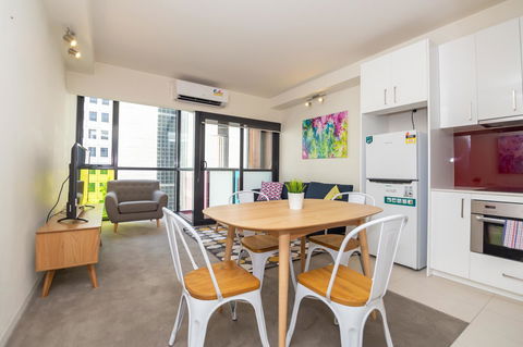 Canvas Suites On Russell Place - Accommodation Guide 4