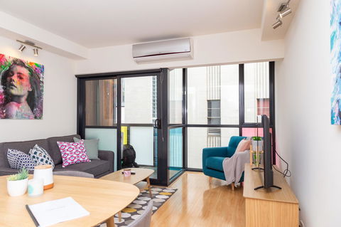 Canvas Suites On Russell Place - Accommodation Guide 19