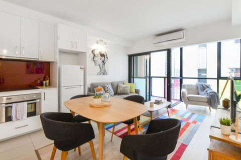 Canvas Suites On Russell Place - Accommodation Guide 14