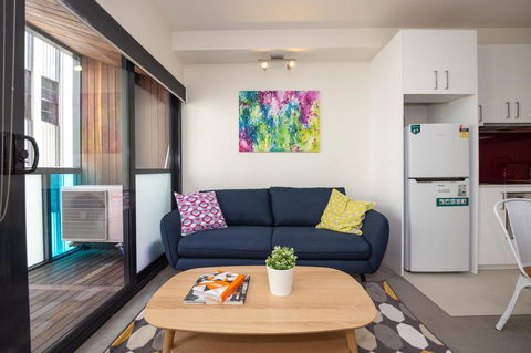Canvas Suites On Russell Place - Accommodation Guide 5