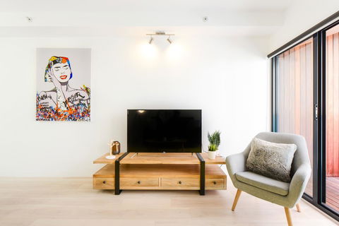 Canvas Suites On Russell Place - Accommodation Guide 40