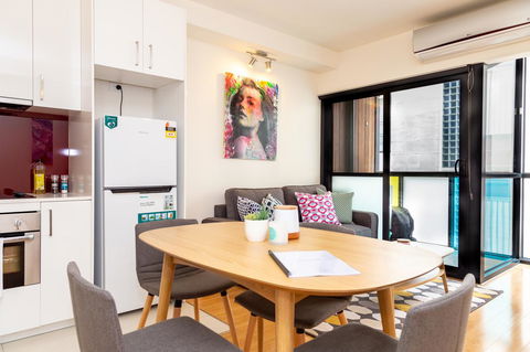 Canvas Suites On Russell Place - Accommodation Guide 18