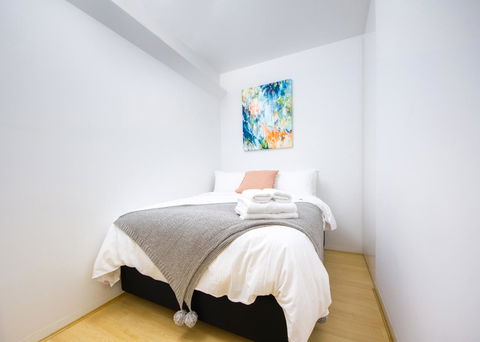 Canvas Suites On Russell Place - Accommodation Guide 26