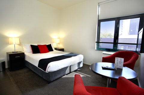 City Edge On Elizabeth Apartment Hotel - Accommodation Guide 2