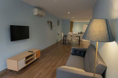 Stunning Home In Melbourne CBD - Accommodation Guide 5