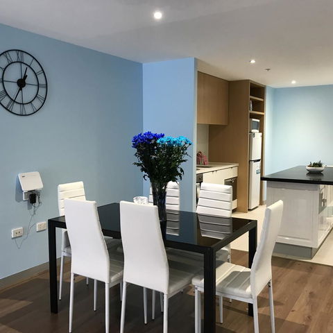 Stunning Home In Melbourne CBD - Accommodation Guide 4