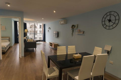 Stunning Home In Melbourne CBD - Accommodation Guide 6