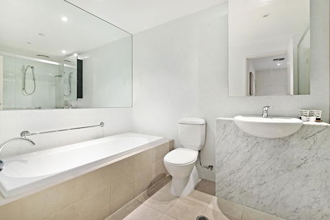 ULTIQA Little Collins (located At The Hero Apartment Building) - Accommodation Guide 27
