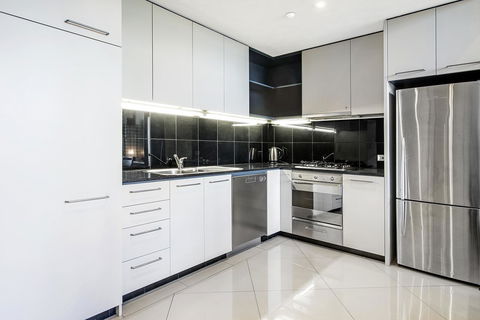 ULTIQA Little Collins (located At The Hero Apartment Building) - Accommodation Guide 3