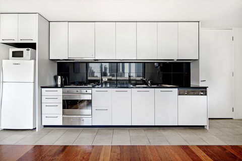 ULTIQA Little Collins (located At The Hero Apartment Building) - Accommodation Guide 7
