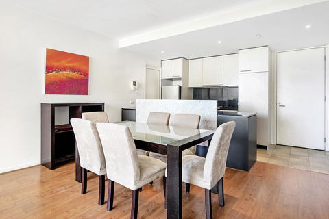 ULTIQA Little Collins (located At The Hero Apartment Building) - Accommodation Guide 17