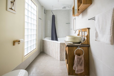 Azen Haven - Accommodation Asia 6