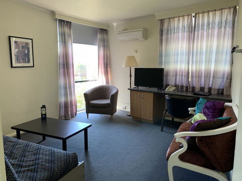Albert Heights Serviced Apartments - Accommodation Guide 23
