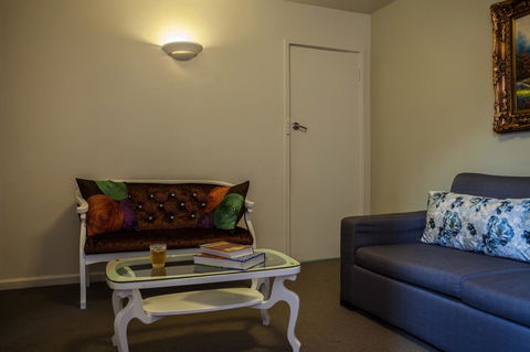 Albert Heights Serviced Apartments - Accommodation Guide 9