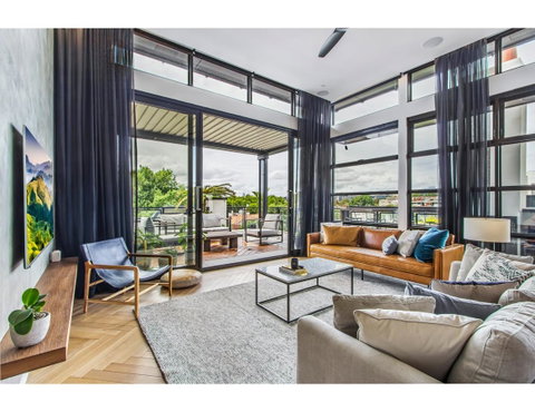 Ultimate Luxury Penthouse From The Block - Accommodation Guide 0