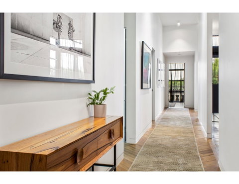Ultimate Luxury Penthouse From The Block - Accommodation Guide 12