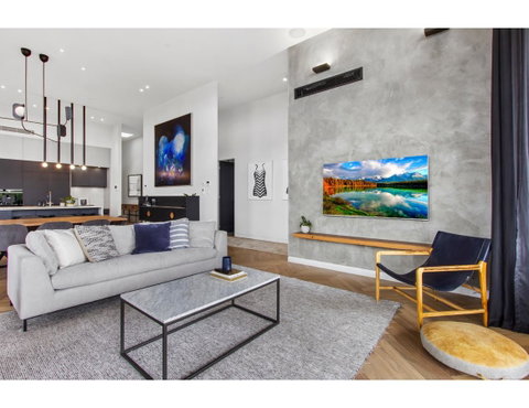 Ultimate Luxury Penthouse From The Block - Accommodation Guide 10