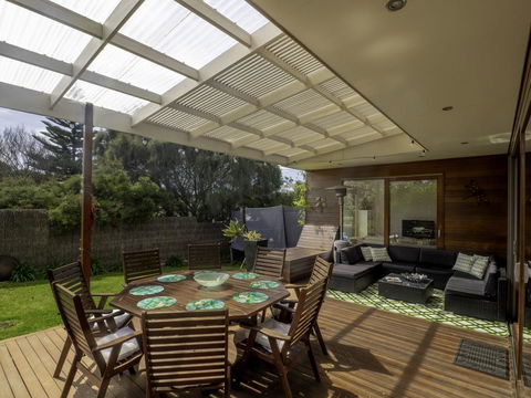 Blairgowrie Moonah Beach House: Walk To Beach - Accommodation Guide 1