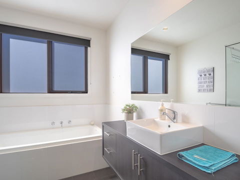 Blairgowrie Moonah Beach House: Walk To Beach - Accommodation Guide 15