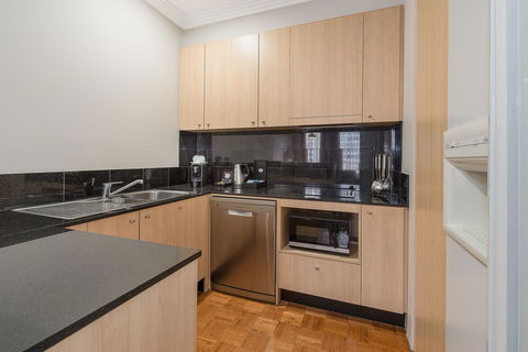 Mantra On Little Bourke - Accommodation Asia 24
