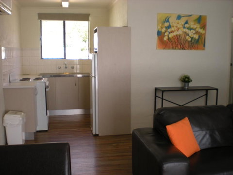 Willow Dene Holiday Apartments - Accommodation Guide 7