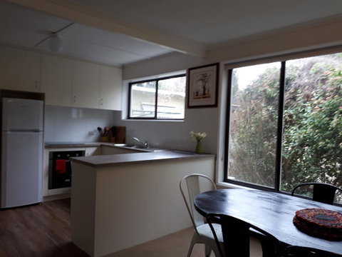 On The Banks - Accommodation Guide 8