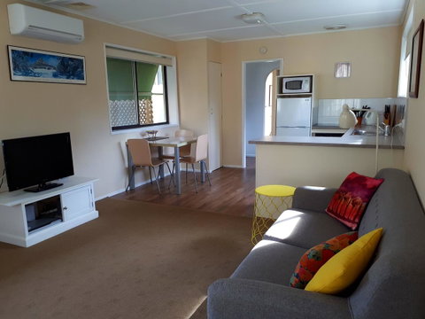 On The Banks - Accommodation Guide 14
