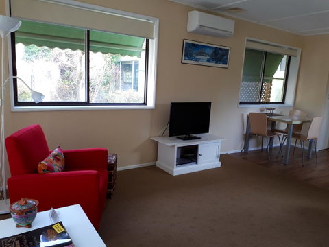 On The Banks - Accommodation Guide 13