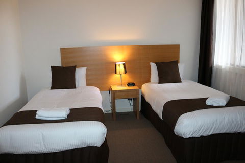 Bairnsdale International - Accommodation Asia 26