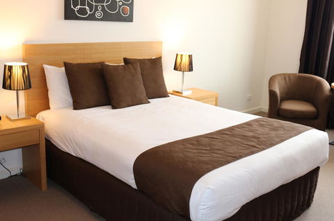 Bairnsdale International - Accommodation Asia 32