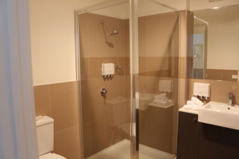 Bairnsdale International - Accommodation Asia 25