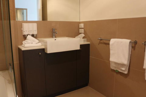 Bairnsdale International - Accommodation Asia 24