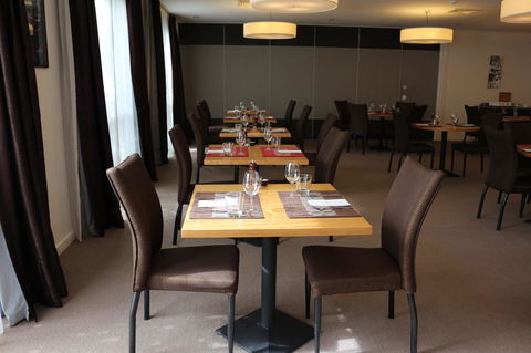 Bairnsdale International - Accommodation Asia 15