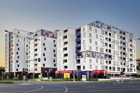 Melbourne Knox Central Apartment Hotel Official - Accommodation Guide 24