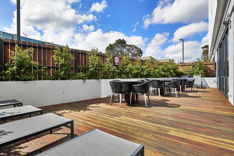Melbourne Knox Central Apartment Hotel Official - Accommodation Guide 17