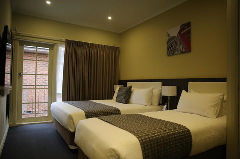 Quality Hotel Melbourne Airport - Accommodation Asia 42
