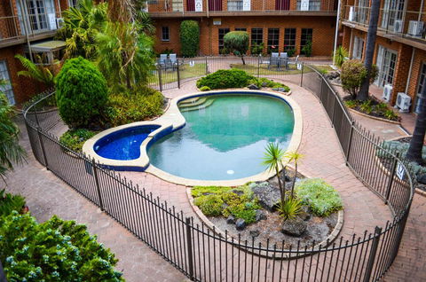 Quality Hotel Melbourne Airport - Accommodation Asia 8