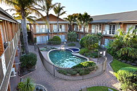Quality Hotel Melbourne Airport - Accommodation Asia 1