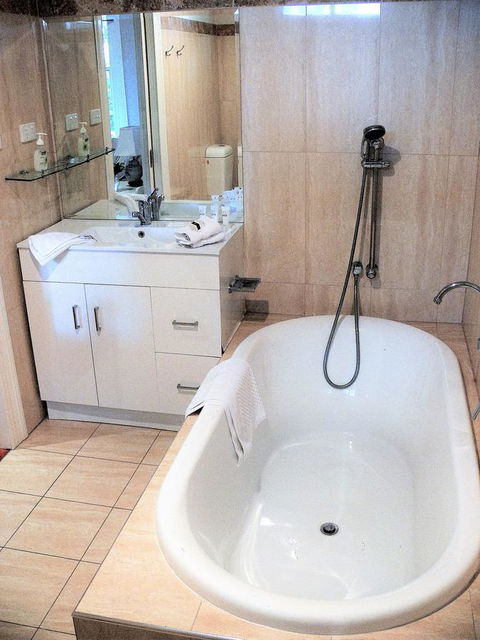 Fairbank House - Accommodation Asia 4